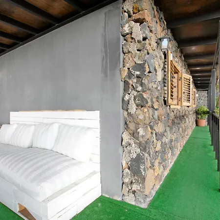 בקתה La Morra House With Jacuzzi ארפו